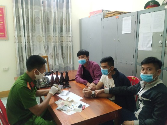 Hà Tĩnh: Trên đường mua ma túy về sử dụng thì bị công an xã ập bắt